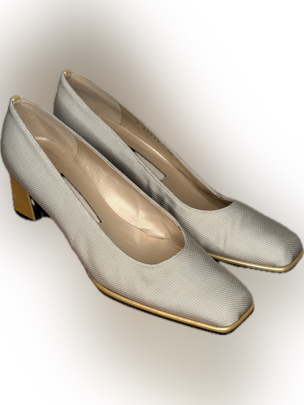 Stuart Weitzman Pumps